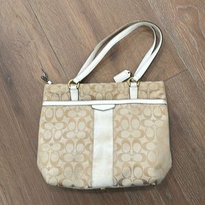 Coach classic purse. Color Beige/tan.